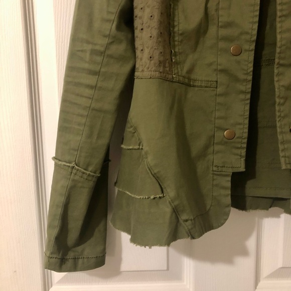 Green statement Jacket; Brand: Chelsea & Violet; size: S - Picture 4 of 5